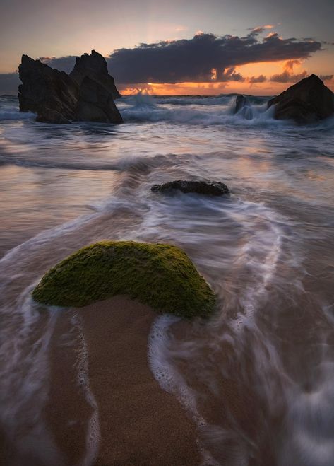 Welcoming the tide of the Atlantic (Portugal coast) [OC] [1293x1800] - Fishermang | EarthPorn Portugal Coast, Spring Getaway, Mountain City, Water Patterns, Tidal Wave, Trondheim, Cool Landscapes, The Atlantic, Landscape Photographers