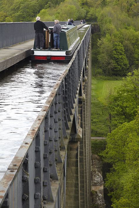 Find the perfect canal boat holiday for you Canal Boat Narrowboat, Canal Boat Art, Narrowboat Interiors, Canal Barge, Dutch Barge, Lakefront Living, Canal Boat, On A Boat, Houseboat