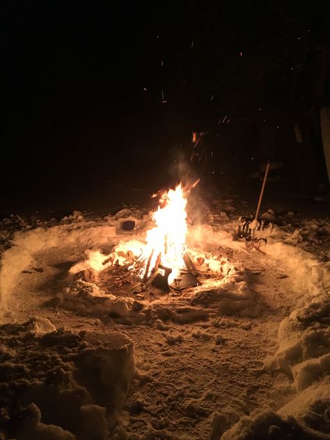 Campfire In Snow, Fire In The Snow, Fire In Snow, Fire Pit Aesthetic, Persona 2, The Little Match Girl, Winter Fire, Snow Night, Bumbo