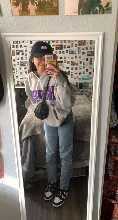 Kings Game Outfit, Outfit Basketball Game, Outfit Basketball, Game Outfit, Kings Game, Basketball Game, Hoodie Outfit, Swaggy Outfits, Gaming Clothes