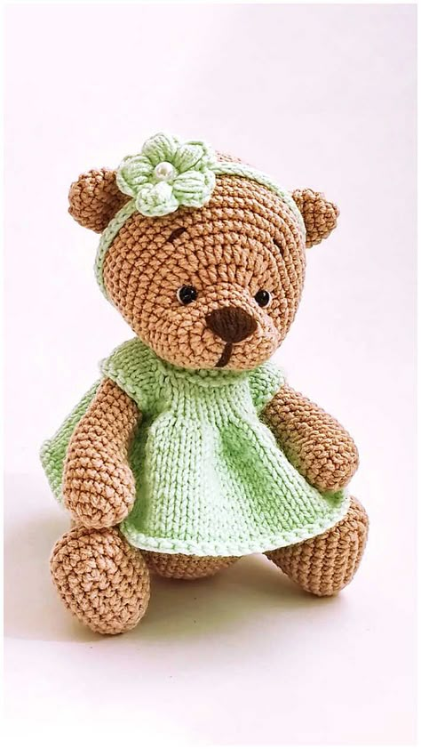 Crochet Teddy Bear Pattern Free Easy, Toys Quotes, Crochet Teddy Bear Pattern Free, Amigurumi Teddy Bear, Teddy Bear Patterns Free, Teddy Bear Knitting Pattern, Bear Patterns Free, Crochet Bear Patterns, Knitted Teddy Bear