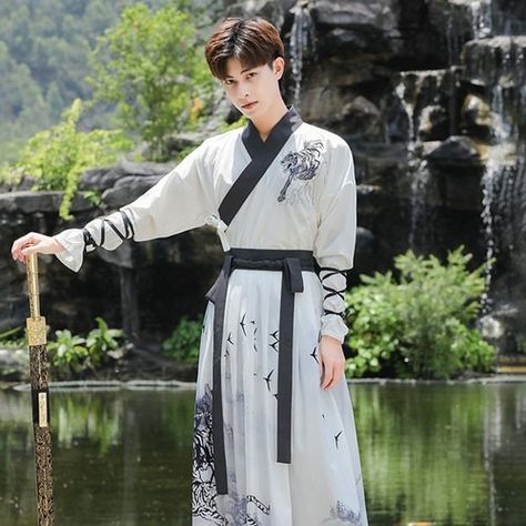 Traditional Chinese Clothing Male, Chinese Traditional Clothing Men, Chinese Hanfu Male, Black Hanfu, Male Hanfu, Hanfu Men, Costume Couple, Embroidery Traditional, Dress Man