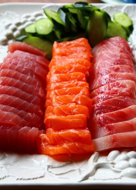 Tuna Sashimi, Japanese Food Sushi, Sashimi Sushi, Salmon Sashimi, Sushi Recipes, Food Heaven, Sushi Rice, Fresh Fish, Japan Food