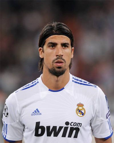 sami<3 Sami Khedira, Football T Shirts, Cleats Football, Real Madrid Wallpapers, Madrid Wallpaper, Good Soccer Players, Real Madrid Players, Soccer Goal, Soccer World