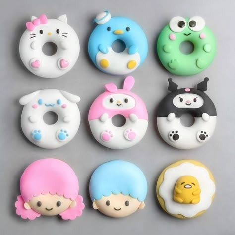 sanrio daily ✨ on Twitter: "sanrio doughnuts 💫 who is your fave?… " Fancy Donuts, Donut Decorating Ideas, Disney Desserts, Donut Decorations, Kawaii Dessert, Cute Donuts, Kawaii Cooking, Cute Baking, Cute Snacks