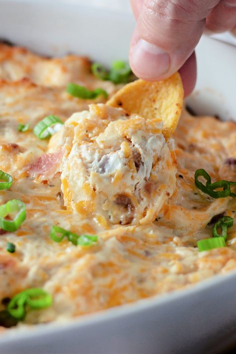 Crack Chicken Dip Meaty Appetizers, Hot Crab Dip Recipe, Hot Dips, Chicken Dip Recipe, Hot Crab Dip, Spinach Dip Recipe, Hearty Snacks, Bacon Dip, Chicken Spinach