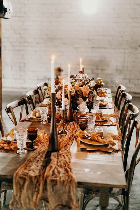 how to plan a minimalist fall elopement with modern rustic details Fall Wedding Table Decor, Paris Portrait, Deco Orange, Fall Wedding Tables, Fall Elopement, Burnt Orange Weddings, Fall Dinner Party, According To, Orange Table