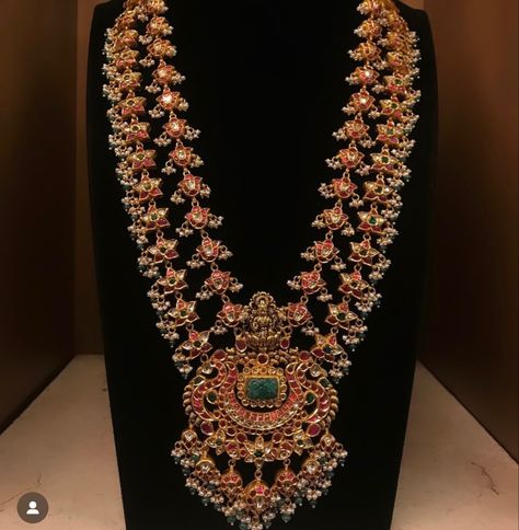 Kundan Haram, Antique Haram, Kerala Jewellery, Indian Gold Jewellery Design, Marriage Jewellery, Mango Mala, Jadau Jewellery, Haram Designs, Bridal Jewellery Earrings