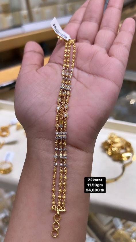 Mala Gold Jewellery Designs, Gold Breslet, Gold Kangan, Mens Bracelet Gold Jewelry, Dubai Gold Jewelry, Diamond Pendant Jewelry, Bangle Design, Hand Chain Jewelry, Gold Bracelet Simple