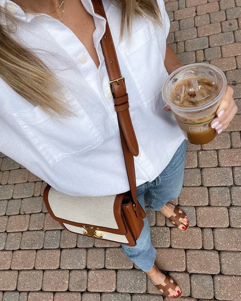 Gold Sandals Outfit, Celine Bag Outfit, White Bag Outfit, Celine Belt, Celine Triomphe, White Short Sleeve Shirt, Agolde Jeans, Denim Jacket With Dress, Fashion Jackson