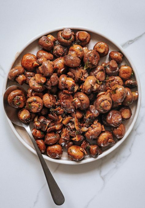 Sherry Mushrooms, Burgundy Mushrooms, Sherry Vinegar, Fun Recipes, Mushroom Sauce, Sauteed Mushrooms, Vegetarian Paleo, Oven Roast, Christmas 2024