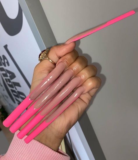 Pink Nails Inspiration, Really Long Nails, Long Fingernails, Red Acrylic Nails, Gradient Nails, Nagel Inspo, Matte Nails, Long Acrylic Nails, Stiletto Nails