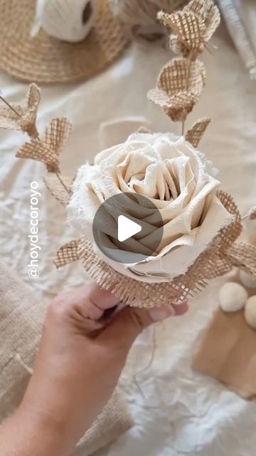 Lace Flowers Tutorial, Rolled Fabric Flowers, Burlap Crafts Diy, Patchwork Tutorial, Bazaar Ideas, Easy Paper Flowers, Easy Halloween Decorations, Fabric Flower Tutorial, Cones Crafts