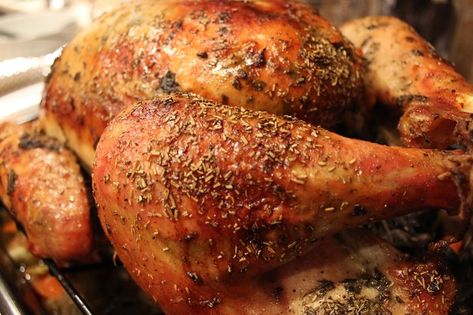 Cooking Times For Turkey In Oven, Turkey In Electric Roaster, How To Cook Turkey, Turkey In Oven, Turkey Cooking Times, Cook Turkey, Turkey In Roaster, Whole Turkey, Thanksgiving Cooking