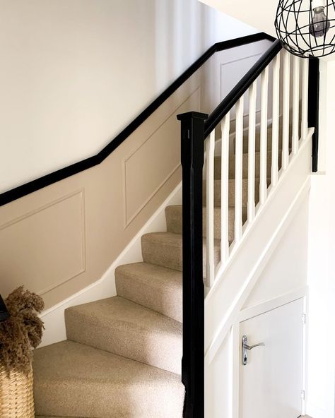 Wall Panelling Stairs, Panelling Stairs, Half Wall Panelling, Hallway And Stairs Ideas, Hallway Colour Schemes, Black And White Hallway, Stair Paneling, Staircase Design Ideas, Diy Carpentry