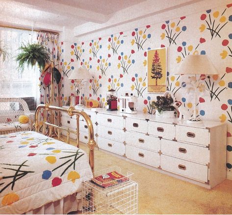 ◽️The 80s Interior◽️ on Instagram: “I posted this picture on my stories and I received so many messages about it, so here it is for you in all it’s glory! X . (Bedroom Decor -…” 1980s Bedroom, 1980s Interior Design, Bedroom 80s, 80s Room Aesthetic, 80s Bedroom Ideas, 80s Bedroom Decor, 1980s Interior, 1980s Decor, 80s Bedroom Aesthetic