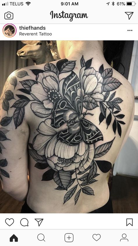 Black And White Tattoos, White Flower Tattoos, Black And White Flower Tattoo, Black Flowers Tattoo, Backpiece Tattoo, Dekorasi Halloween, White Tattoos, Back Piece Tattoo, Pieces Tattoo