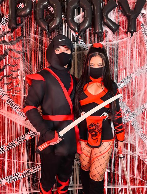 Ninja Couples Costume, Couple Ninja Halloween Costumes, Baddie Halloween Costumes Couples, Ninja Couple Costume, Ninja Halloween Outfit, Ninja Halloween, Angel Halloween Costumes, Halloween Parejas, Hot Halloween Outfits