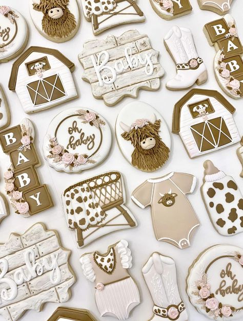 Highland Cow Cookies, Cow Baby Shower Invitations, Cow Cookies, Cow Baby Showers, Farm Baby Shower, Best Apple Pie, Baby Shower Treats, One Smart Cookie, Cookie House