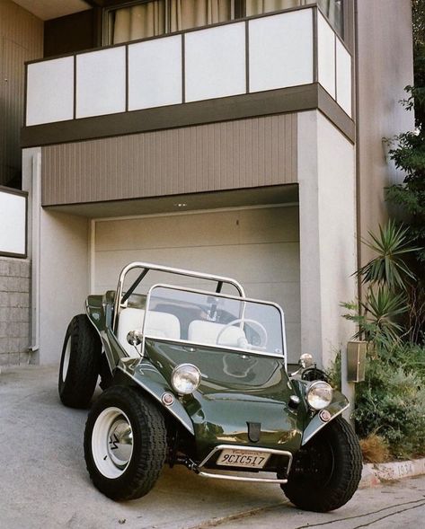 Classic upperclass lifestyle Manx Buggy, Vw Dune Buggy, Concept Vehicles Sci Fi, Off Road Buggy, Pinterest Page, Vw Vintage, Gear Accessories, Beach Buggy, Cool Vans