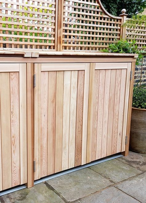 It's great when our satisfied customers come back for more! In this garden in London, we worked on their bespoke square trellis last year. They have now added a high quality bespoke storage unit constructed in Western Red Cedar, to help keep the space extra tidy. We offer expert installation too - find out more on the website. Small Garden Storage Ideas, Side Return Garden, Bin Stores, Narrow Shed, Small Garden Storage, Square Trellis, Outdoor Storage Units, Narrow Garden, Cedar Garden