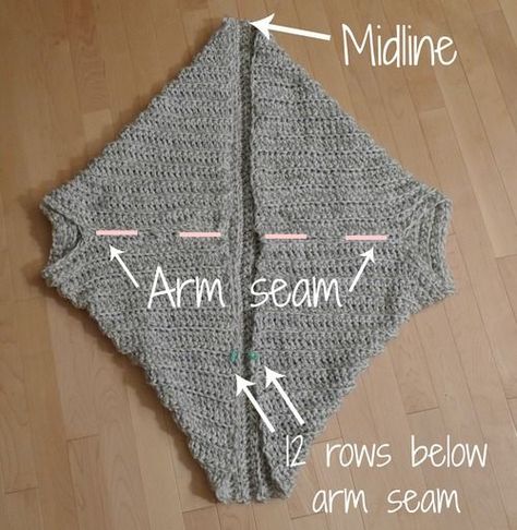 quite a few people on Ravelry were folding their rectangles the wrong way as their rows were running Easy Crochet Shrug, Crochet Shrug Pattern Free, Poncho Au Crochet, Crochet Cocoon, شال كروشيه, Crochet Shrug Pattern, Shrug Pattern, Confection Au Crochet, Crochet Shrug