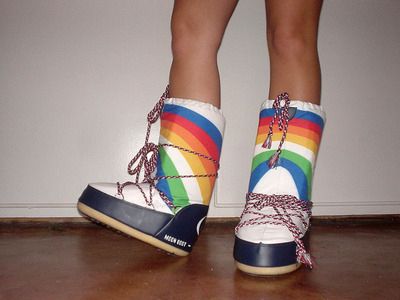 Moon Boots, back and better than ever. Funny Shoes, Good Birthday Presents, Luxury Ski, Rainbow Brite, Winter Is Here, Moon Boots, Shoe Art, Winter Shoes, Lace Up Flat