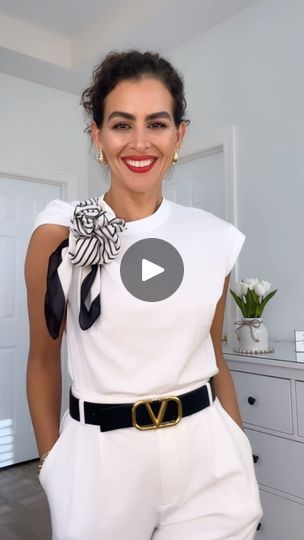 Scarf Techniques, Scarf Tricks, Outfit With A Scarf, Scarf Wearing Styles, Scarf Flower, Shirt Scarf, Elevate Your Outfit, Scarf Tutorial, Tie Scarf