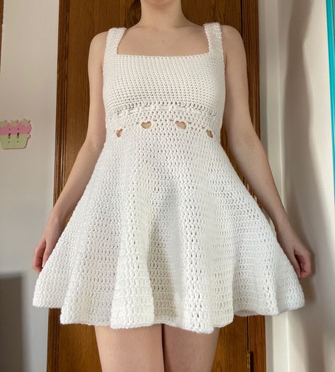 Floral Crochet Dress, Midi Skirt Fall, Clothing Crochet, Crochet Sweater Design, White Crochet Dress, Crochet Women, Crochet Summer Dresses, Midi Skirt Pattern, Crochet Midi