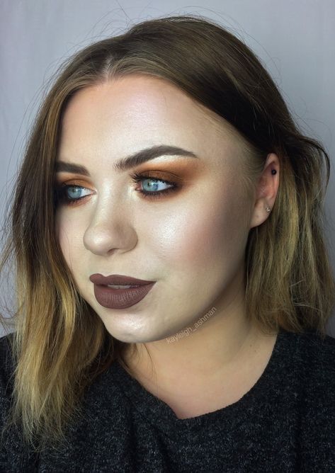 Modern Grunge Makeup, 90s Alternative Makeup, 90’s Grunge Makeup, Grunge Smokey Eye, Grungy Makeup Look, Grunge Makeup 90s, Grunge Eyeshadow, 90’s Makeup, Soft Grunge Makeup