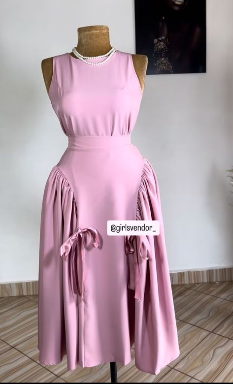 Dress With Gathers, Simple Dress Styles, Summer Fashion Dresses Casual, Classy Short Dresses, Modest Dresses Fashion, Classy Gowns, Corporate Dress, Chic Dress Classy, Dinner Dress Classy