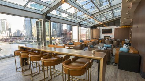 Chicago Bars, Luxury Collection Hotels, Chicago Apartment, Restaurant Patio, Retractable Roof, Hollywood Wedding, Hospital Furniture, Skyline View, Chicago Restaurants