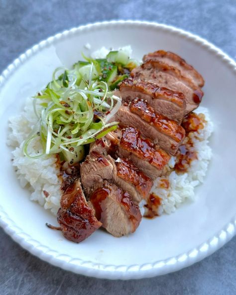 Hoisin duck rice bowl. Juicy duck breast smothered and roasted in yummy plum sauce and served on sticky rice with the usual trimmings.… | Instagram Comfort Asian Food, Supper For 2, Hoisin Duck, Dreamy Cake, Duck Rice, Medieval Banquet, Serve Over Rice, Roasted Duck, Plum Sauce