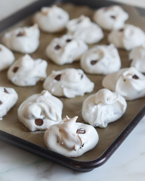 Forgotten Kisses (Chocolate Chip Meringues) Keto Passover Dessert, Forgotten Cookies Recipe, Chocolate Chip Meringue Cookies, Passover Recipes Dessert, Forgotten Cookies, Meringue Cookie, Meringue Cookie Recipe, Passover Desserts, Once Upon A Chef