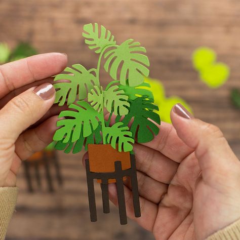 Bibi Cameron, Paper Cutout Art, Paper Plants, Mini Plants, Paper Art Craft, Paper Cut Art, Cut Paper, Paper Folding, Origami Crafts