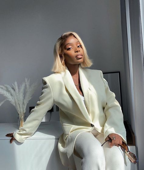 Charlie Kamale, Blazer Photoshoot Women, Feminine Black Women, Kylie Jenner Street Style, Staying Consistent, Zara Haul, Casual Chic Summer, Business Outfits Women, Stylish Summer Outfits