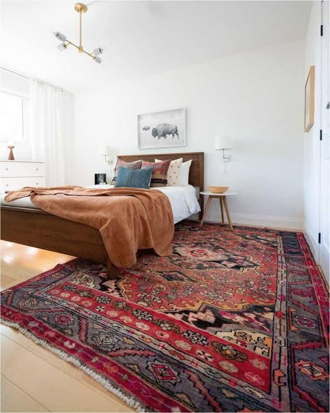 Bedroom Persian Rug, Rugs In Bedroom Aesthetic, Barbie Mansion, Rugs In Bedroom, Persian Rug Bedroom, Household Design, Dc Apartment, Bedroom 2024, Fireplace Room