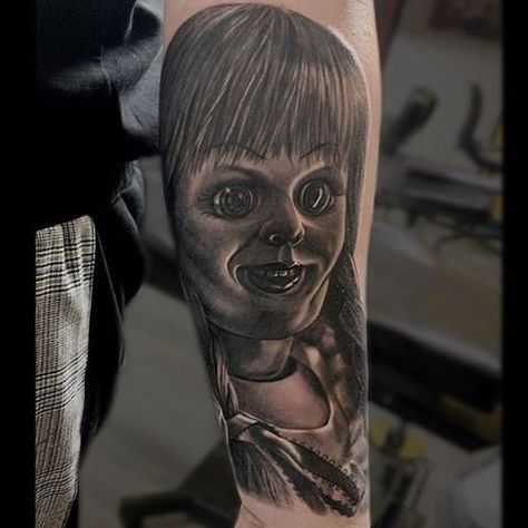 Annabelle Tattoo, Annabelle Horror, Horror Tattoos, Horror Doll, Doll Tattoo, Horror Tattoo, Alien Art, Portrait Tattoo, Tatting