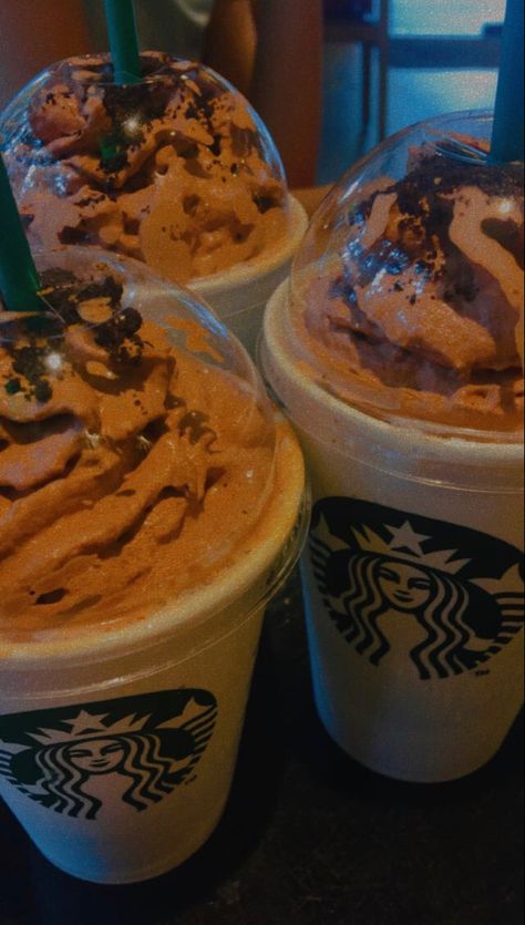 Starbucks Snap, Starbucks Snapchat, Frappuccino Inspired Recipes, Chocolate Pictures, Simple Birthday Decorations, Foodie Instagram, Coffee Wallpaper, Delicacy Food, Food Drink Photography