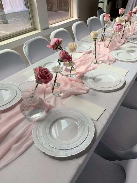 حفل توديع العزوبية, Aesthetic Valentines, Organizator Grafic, Birthday Dinner Party, Cute Birthday Ideas, Day Aesthetic, Dinner Party Table, Pink Birthday Party, Birthday Brunch