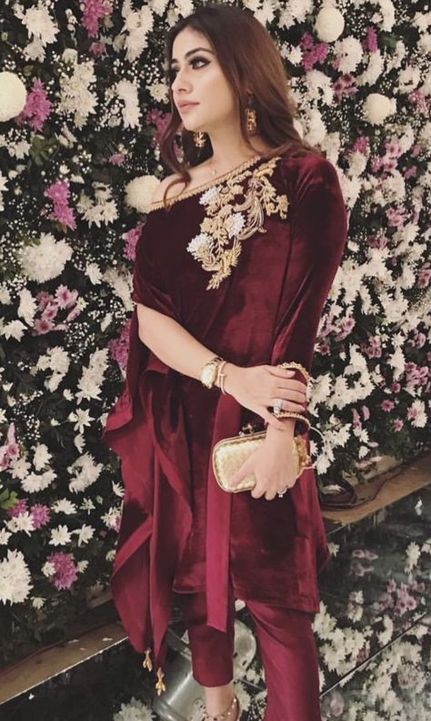 Velvet Dresses Outfit, Casual Bridal Dress, Farah Talib Aziz, Kaftan Designs, Lace Dress Design, Velvet Dress Designs, Simple Kurta Designs, Cord Set, Bridal Dress Fashion