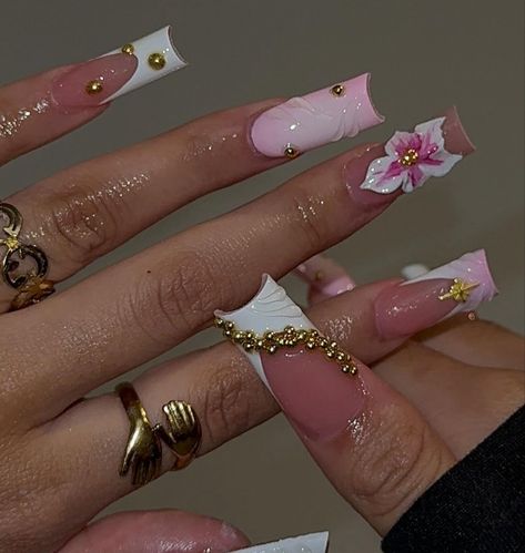 Pink Gold Nails, Punk Nails, Girly Acrylic Nails, Cute Acrylic Nail Designs, Simple Acrylic Nails, Short Square Acrylic Nails, Dope Nail Designs, Really Cute Nails, Acrylic Nails Coffin Pink