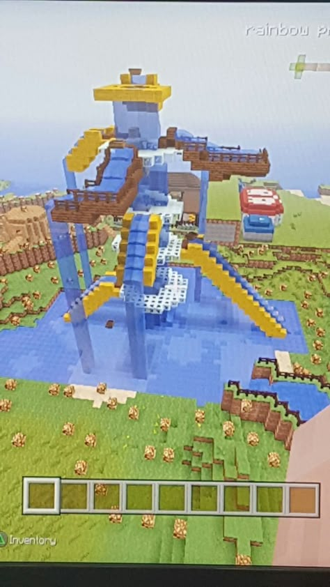 Minecraft Bazaar Ideas, Minecraft Water Park Ideas, Minecraft Waterpark Ideas, Minecraft Summer Builds, Minecraft Water Park, Minecraft Theme Park Ideas, Minecraft Waterpark, Minecraft Park Idea, Minecraft Theme Park