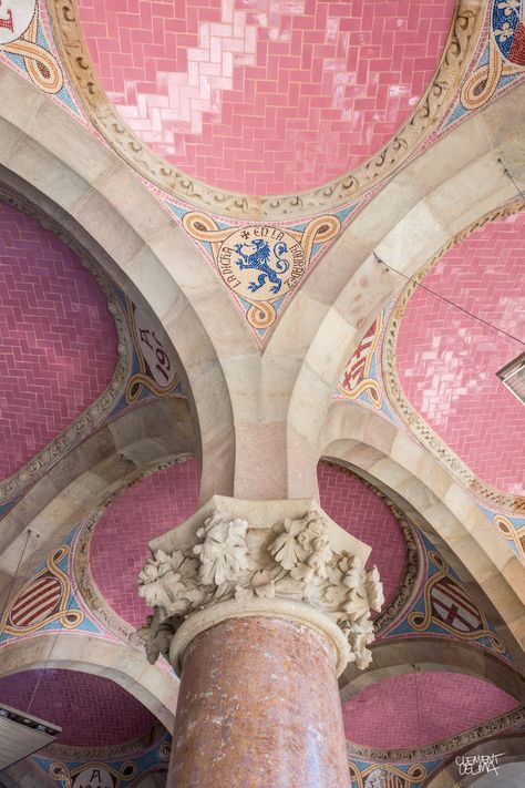 Interior Hospital Sant Pau, Barcelona Catalonia Orange Decor, Sitges, Vintage Interior, Decoration Inspiration, Barcelona Spain, Art Plastique, Amazing Architecture, Interior Architecture Design, Art And Architecture