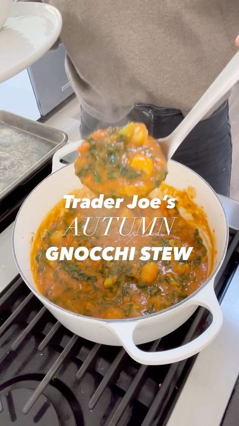 carochambers on Instagram: 3 ingredient meal!!! if you don’t have a TJs just use a storebought butternut squash soup, normal gnocchi, and 3 cups of chopped kale. TJS… Gnocchi Stew, Harvest Soup, Chopped Kale, Easy Autumn Recipes, 3 Ingredient Recipes, Soup Diet, Squash Soup, Butternut Squash Soup, Trader Joe