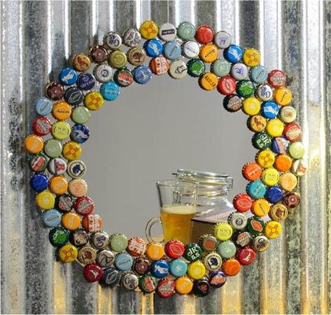 Original Design Ideas to Recycle Metal Caps for Home Decorating Diy Beer Bottle Cap Crafts, Apartment Diys, Beer Bottle Diy, Pancake Restaurant, Beer Bottle Cap Crafts, Beer Cap Art, Bottle Top Crafts, Bottle Cap Projects, Aesthetic Decoration