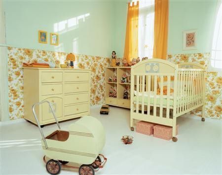 Yellow Baby Room, Mid Century Nursery, Vintage Girl Nursery, Orange Nursery, Kids Bedroom Boys, Kids Interior Design, Nursery Pictures, Yellow Nursery, Space Nursery