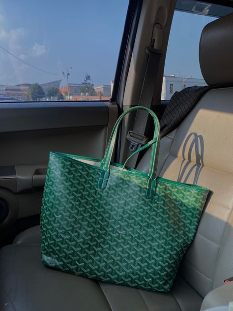 Goyard Tote Aesthetic, Green Goyard Tote, Goyard Backpack, Green Goyard, Long Champ Bag, Tote Aesthetic, Goyard Tote Bag, Goyard Tote, Green Tote Bag