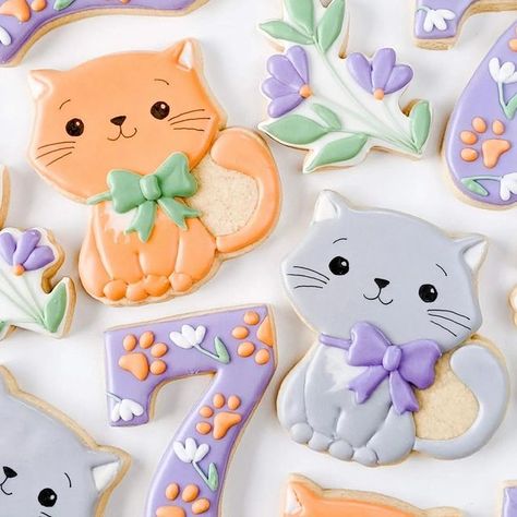 Grandma Cookies, Sweet Sugarbelle, Kitten Party, Kitten Birthday, Cat Cookies, Unique Cookies, Animal Cakes, Dog Cookies, Beautiful Cookies