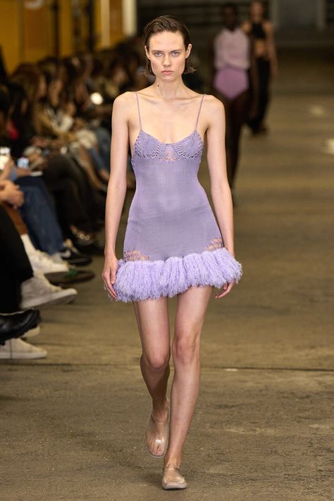 90s Kate Moss, Supriya Lele, Rtw 2024, Purple Fashion Outfit, Indian Statues, Moss Fashion, High Fashion Dresses, Color Trends Fashion, Runway Trends